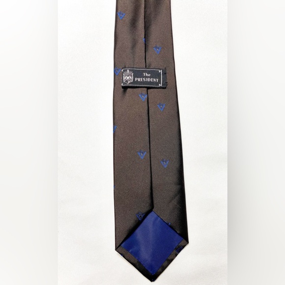 Brown Graphic Blue Cubes Tie Silk Blend from the President - Picture 7 of 9
